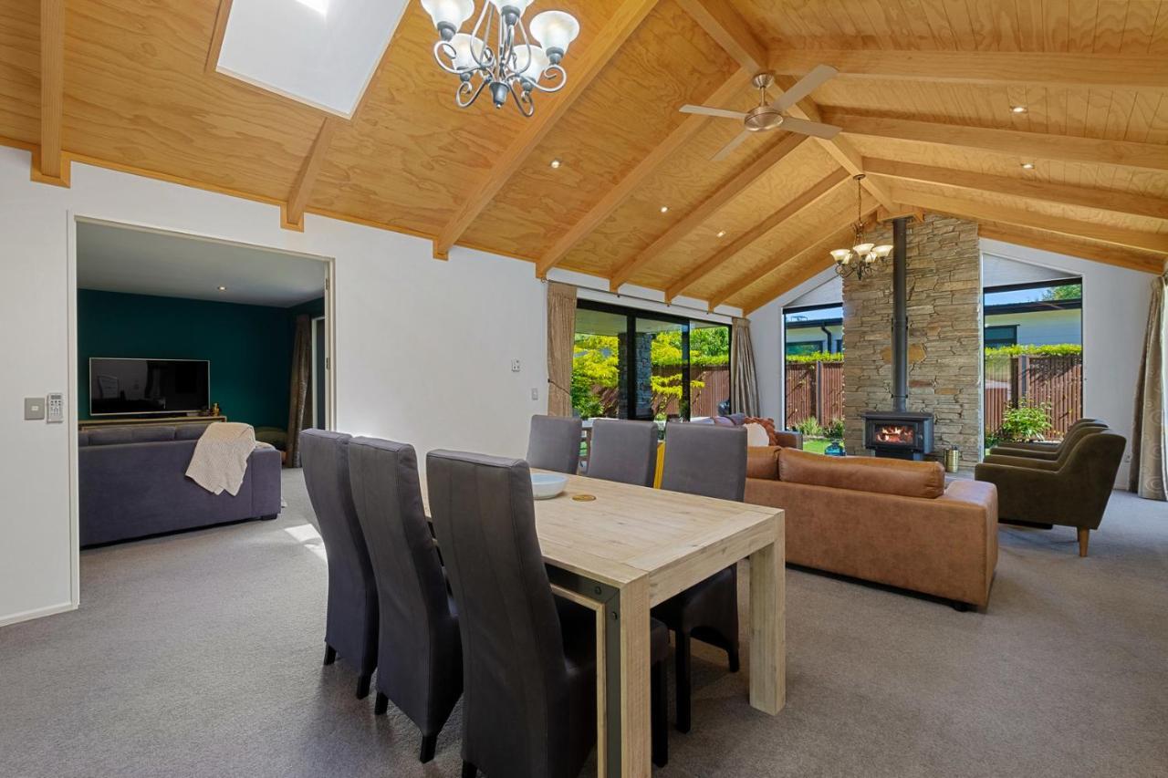 Roys Bay Lodge - Wanaka Holiday Home Ngoại thất bức ảnh