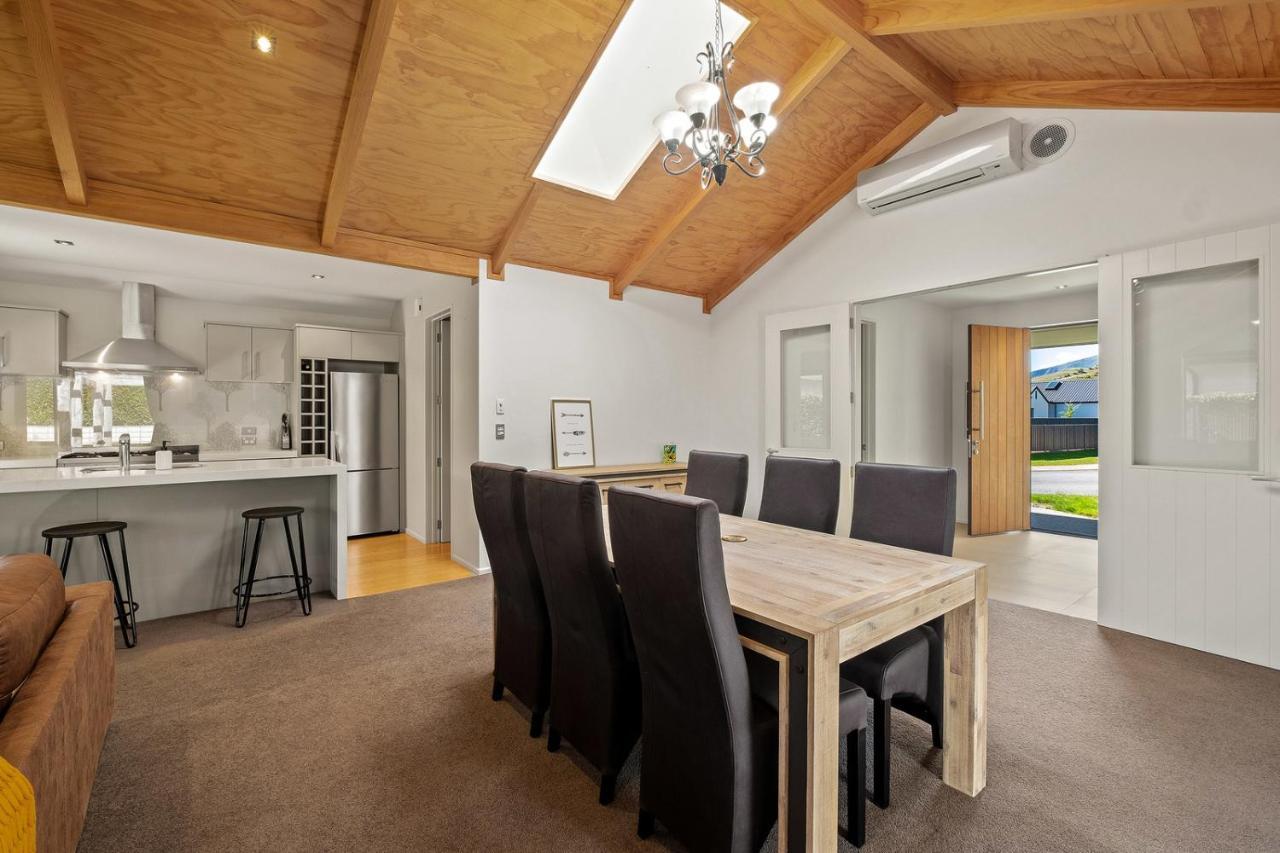 Roys Bay Lodge - Wanaka Holiday Home Ngoại thất bức ảnh