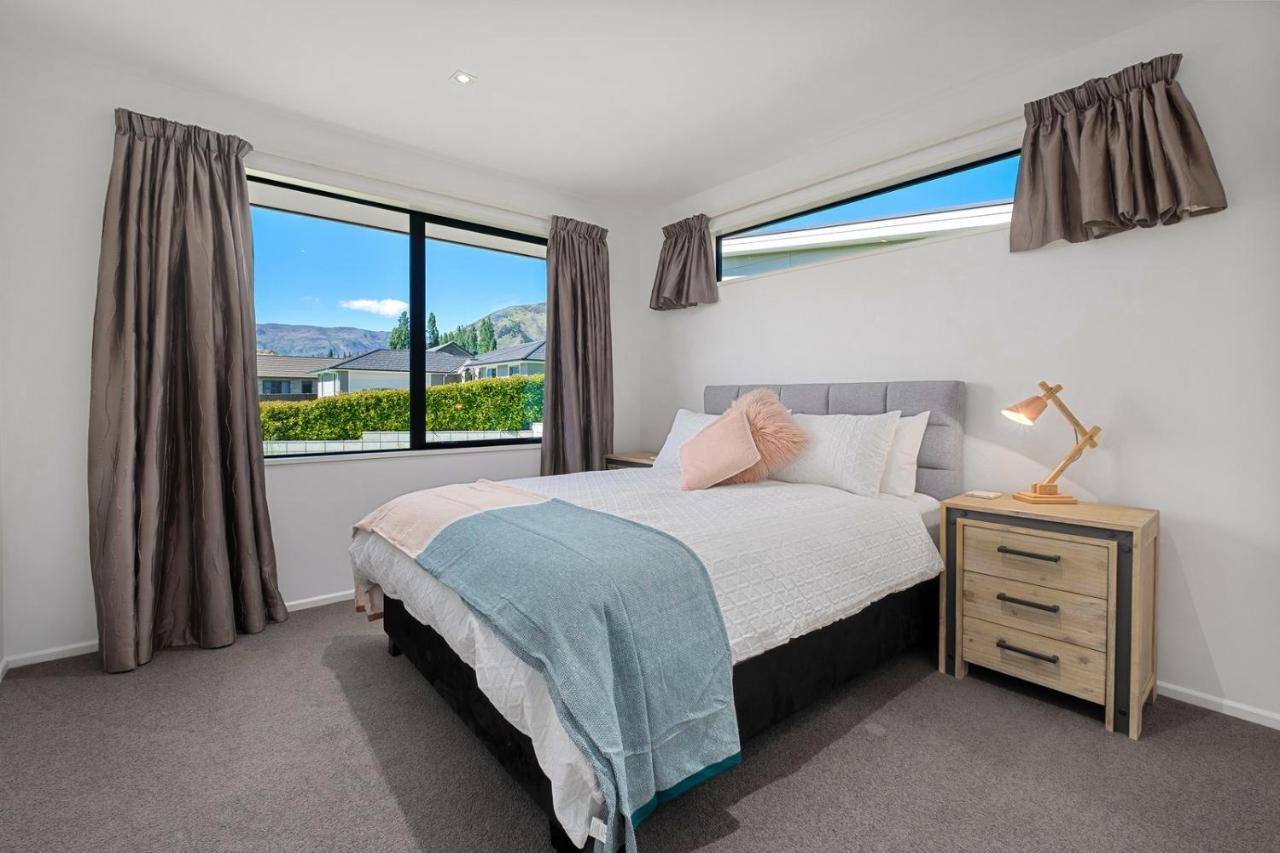 Roys Bay Lodge - Wanaka Holiday Home Ngoại thất bức ảnh