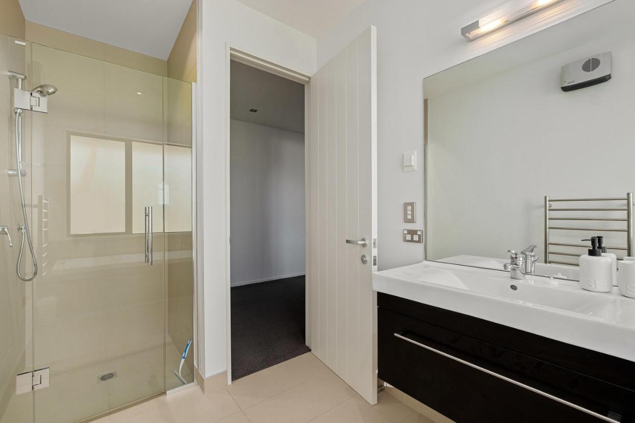 Roys Bay Lodge - Wanaka Holiday Home Ngoại thất bức ảnh
